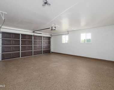 8643 E Palo Verde Drive - Photo Thumbnail 18