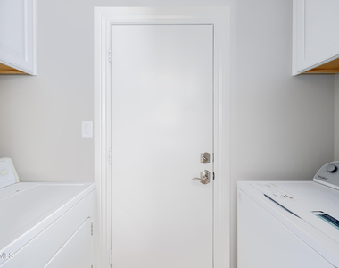 8643 E Palo Verde Drive - Photo Thumbnail 17