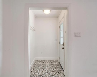 3800 Westcliff Road S - Photo Thumbnail 2