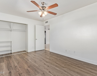 3929 S Pine Street - Photo Thumbnail 15