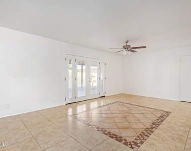 3929 S Pine Street - Photo Thumbnail 8