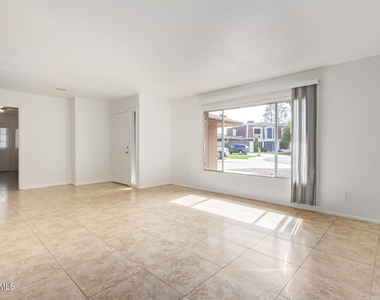 3929 S Pine Street - Photo Thumbnail 7