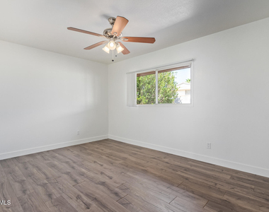 3929 S Pine Street - Photo Thumbnail 14