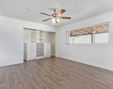 3929 S Pine Street - Photo Thumbnail 10