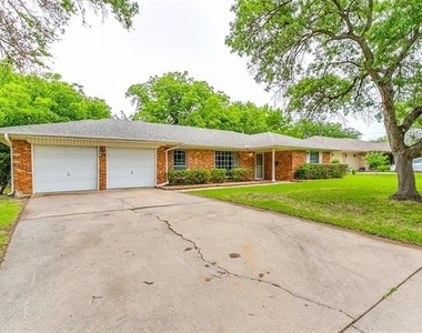 4804 Whistler Drive - Photo Thumbnail 2