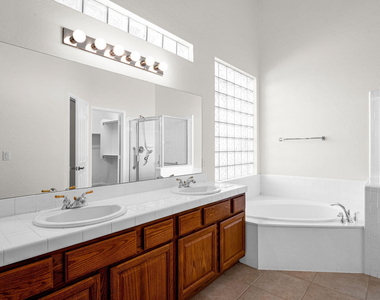 26815 N 79th Street - Photo Thumbnail 7