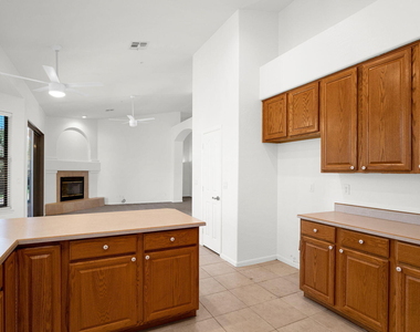 26815 N 79th Street - Photo Thumbnail 20