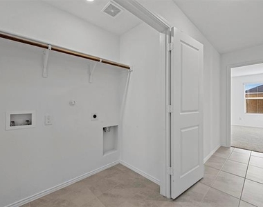 135 Wheatgrass Lane - Photo Thumbnail 10