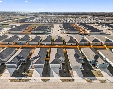 135 Wheatgrass Lane - Photo Thumbnail 21