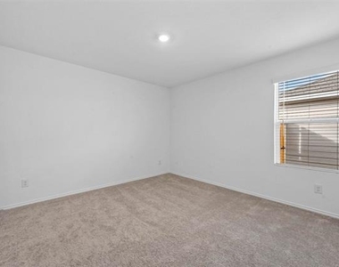 135 Wheatgrass Lane - Photo Thumbnail 14