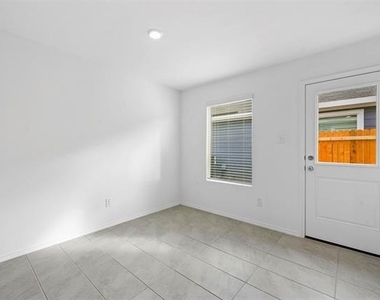 135 Wheatgrass Lane - Photo Thumbnail 11