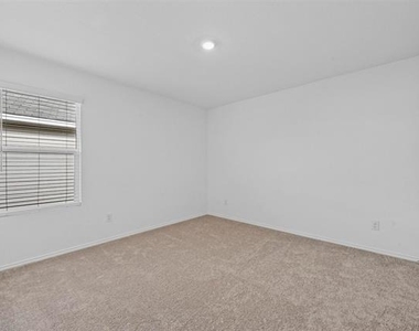 135 Wheatgrass Lane - Photo Thumbnail 13