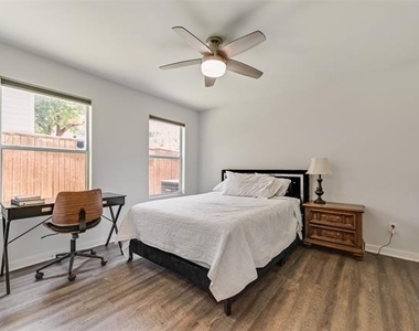 4926 Homer Street - Photo Thumbnail 19