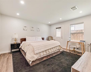 4926 Homer Street - Photo Thumbnail 21