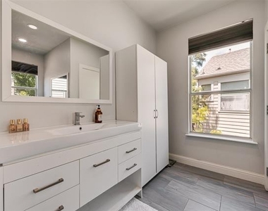 4926 Homer Street - Photo Thumbnail 28