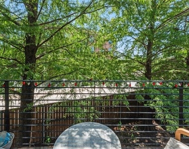 4926 Homer Street - Photo Thumbnail 30