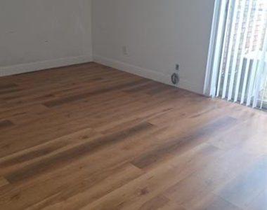 2715 Westgate Drive - Photo Thumbnail 8