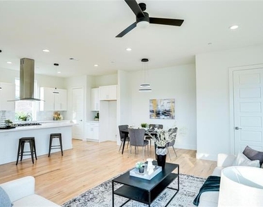 1612 Bennett Avenue - Photo Thumbnail 12