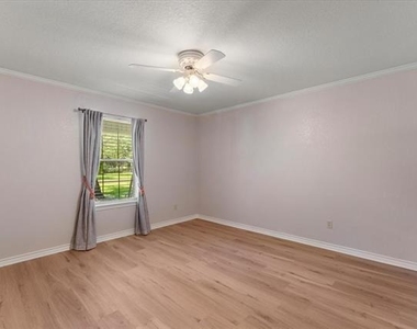 116 Meadowood Road - Photo Thumbnail 26