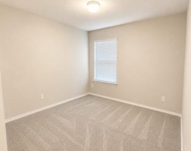 538 Concho Street - Photo Thumbnail 7