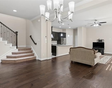 6723 Palo Duro Drive - Photo Thumbnail 13