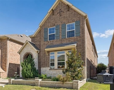 6723 Palo Duro Drive - Photo Thumbnail 2