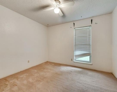 3702 Lofland Lane - Photo Thumbnail 14