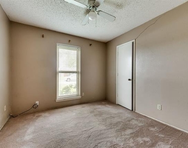 3702 Lofland Lane - Photo Thumbnail 16