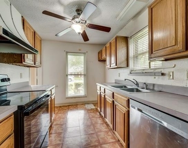 3702 Lofland Lane - Photo Thumbnail 7