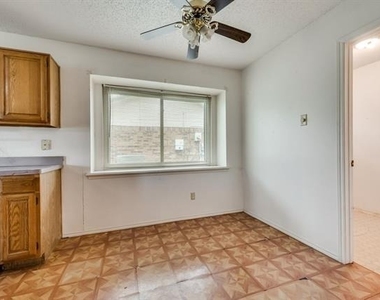 3702 Lofland Lane - Photo Thumbnail 6