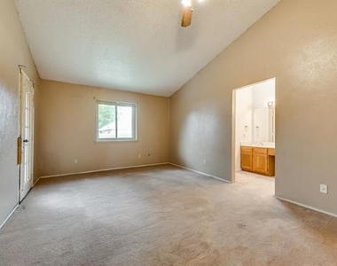 3702 Lofland Lane - Photo Thumbnail 11