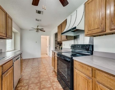 3702 Lofland Lane - Photo Thumbnail 8