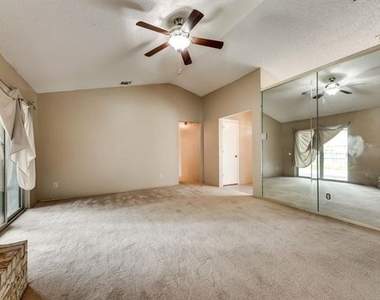 3702 Lofland Lane - Photo Thumbnail 5