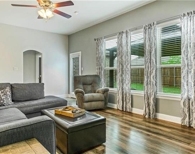260 Hilltop Drive - Photo Thumbnail 11