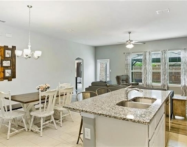 260 Hilltop Drive - Photo Thumbnail 6