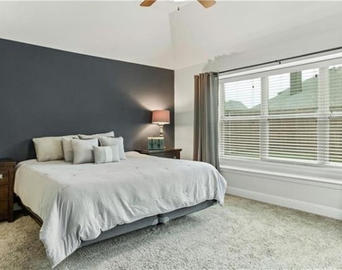 260 Hilltop Drive - Photo Thumbnail 12