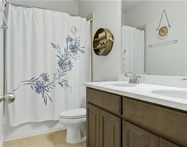260 Hilltop Drive - Photo Thumbnail 18