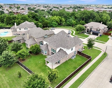 11901 Smithton Avenue - Photo Thumbnail 30