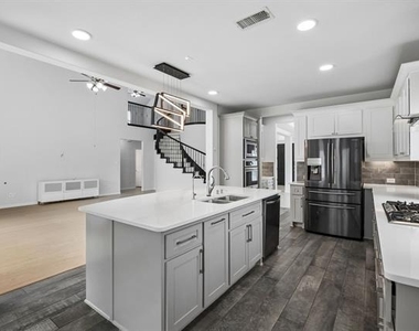 11901 Smithton Avenue - Photo Thumbnail 7