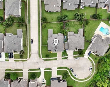 11901 Smithton Avenue - Photo Thumbnail 31