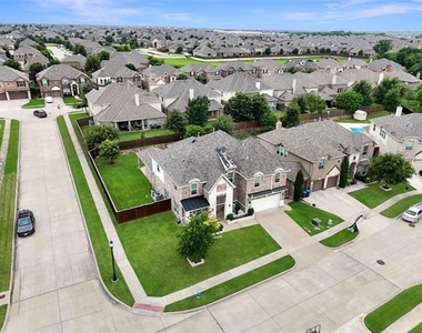 11901 Smithton Avenue - Photo Thumbnail 27