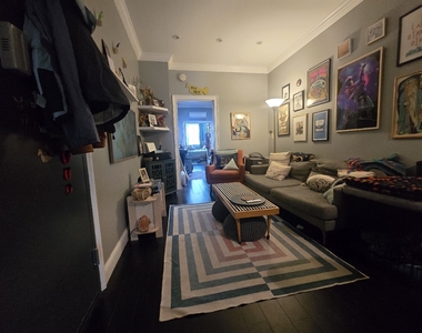 1867 Bleecker Street - Photo Thumbnail 9