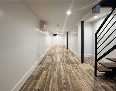 1867 Bleecker Street - Photo Thumbnail 9