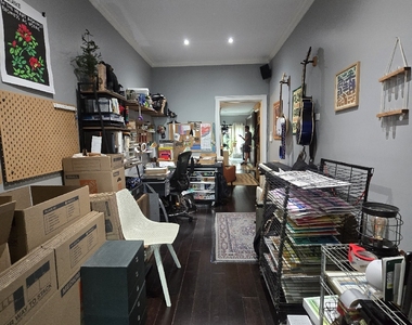 1867 Bleecker Street - Photo Thumbnail 6