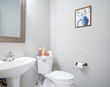 1408 Comanche Drive - Photo Thumbnail 23