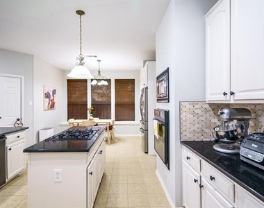 1408 Comanche Drive - Photo Thumbnail 12