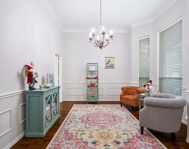 1408 Comanche Drive - Photo Thumbnail 6