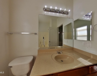 504 W Beautiful Lane - Photo Thumbnail 14