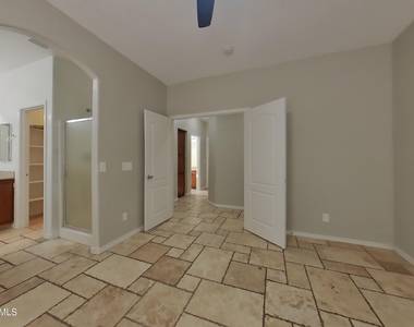 504 W Beautiful Lane - Photo Thumbnail 6