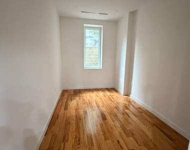 384 Chauncey Street - Photo Thumbnail 4